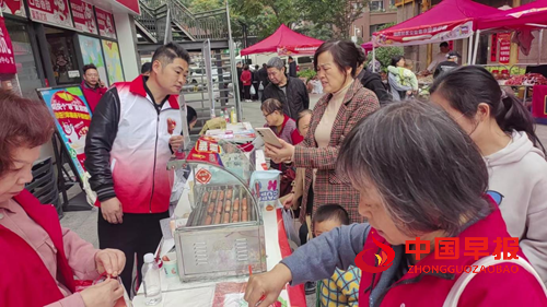 睦邻相伴情暖重阳，清风廉意沁润民心--湘民社区成功举办重阳节主题活动暨城市美育节公益市集(图2)